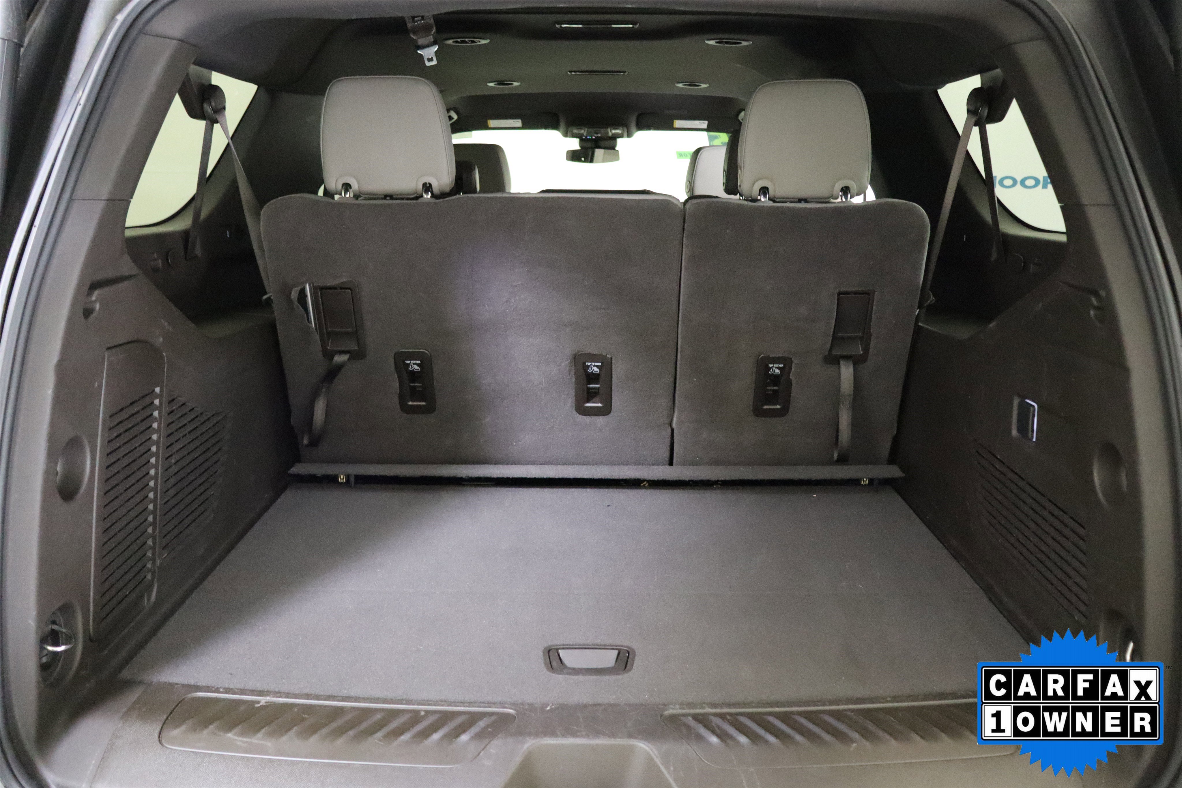 Used 2025 Chevrolet Suburban LT image 9