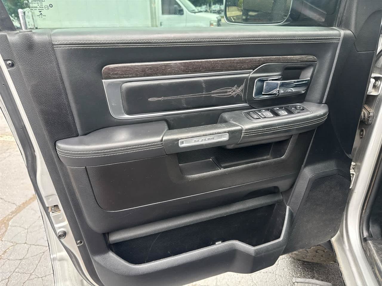 Used 2018 RAM 2500 Limited AWD/4WD image 18