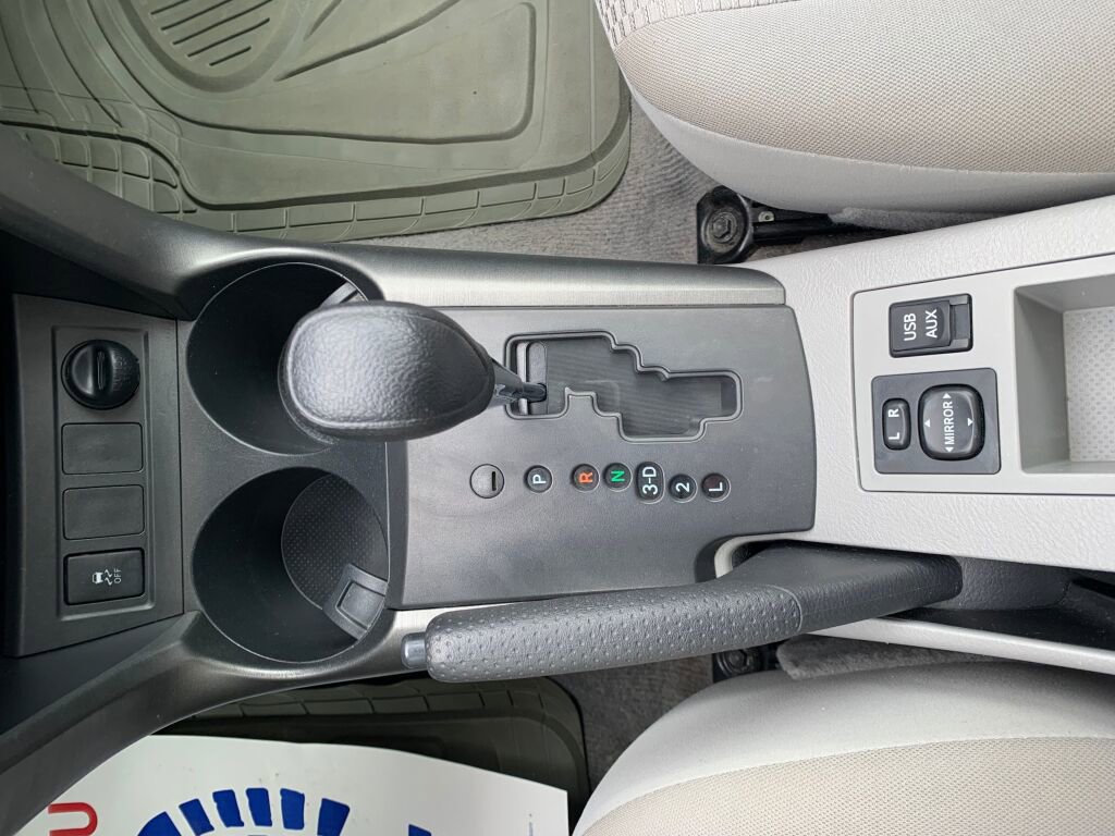 Used 2012 Toyota RAV4 4WD w/ Upgrade Value Pkg image 18