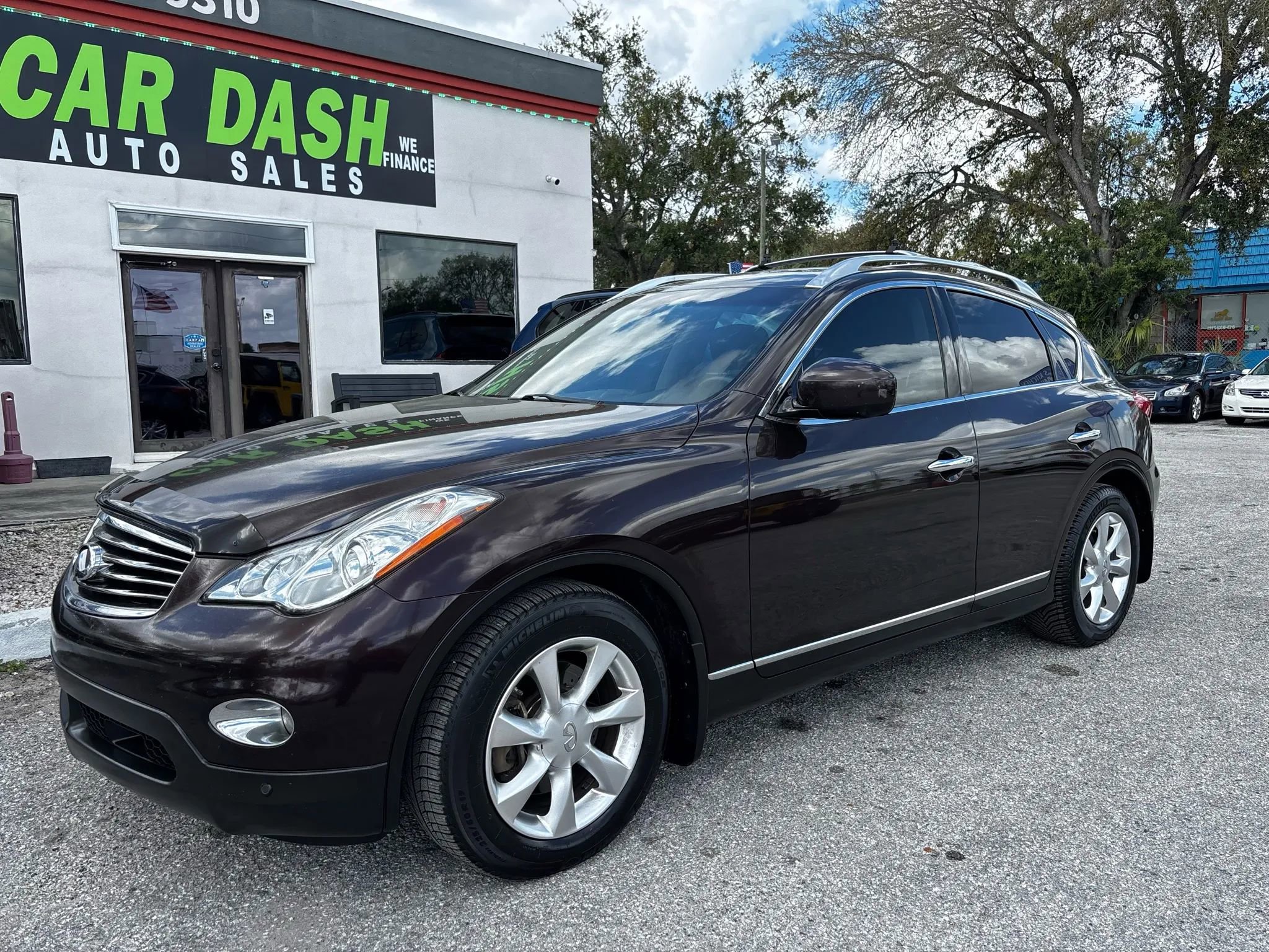Used 2010 INFINITI EX35 Journey w/ Technology Pkg image 12