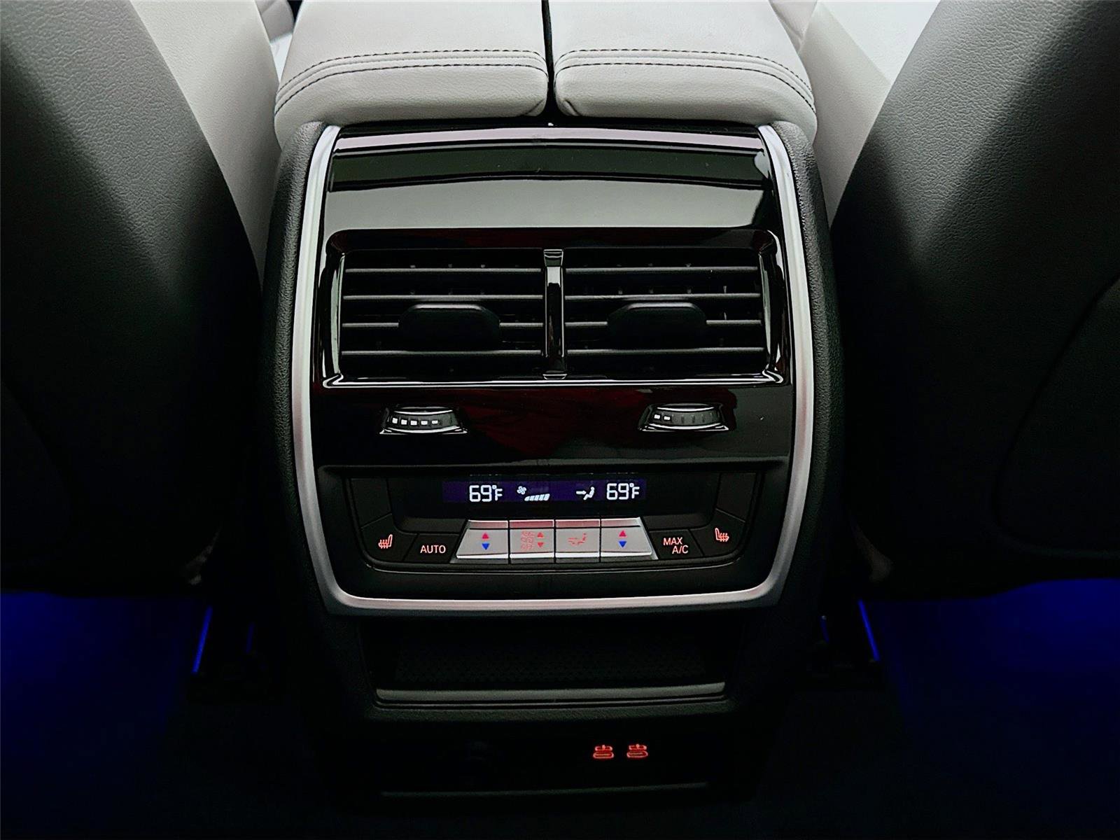 New 2026 BMW X5 xDrive40i w/ M Sport Package image 27