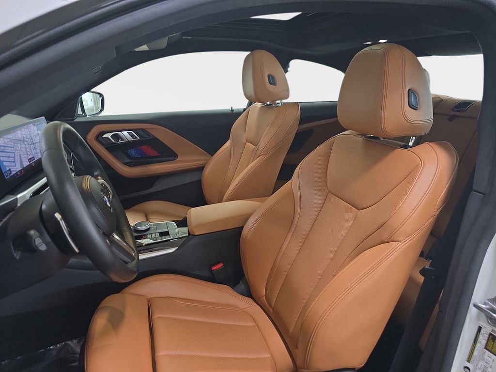 Used 2023 BMW 230i Coupe w/ M Sport Package image 17