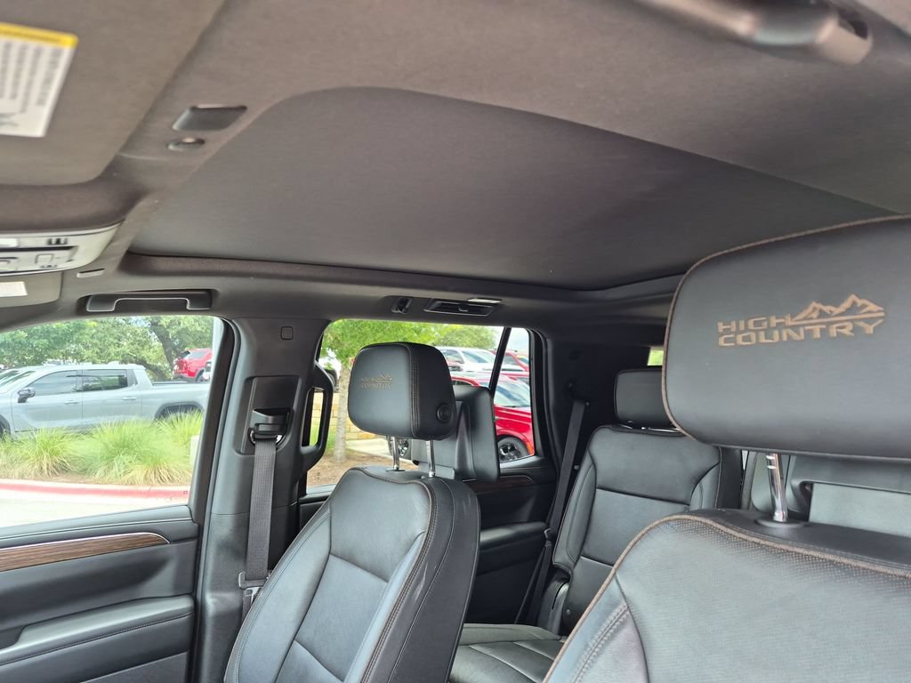 Used 2023 Chevrolet Tahoe High Country w/ Advanced Technology Package AWD/4WD image 32