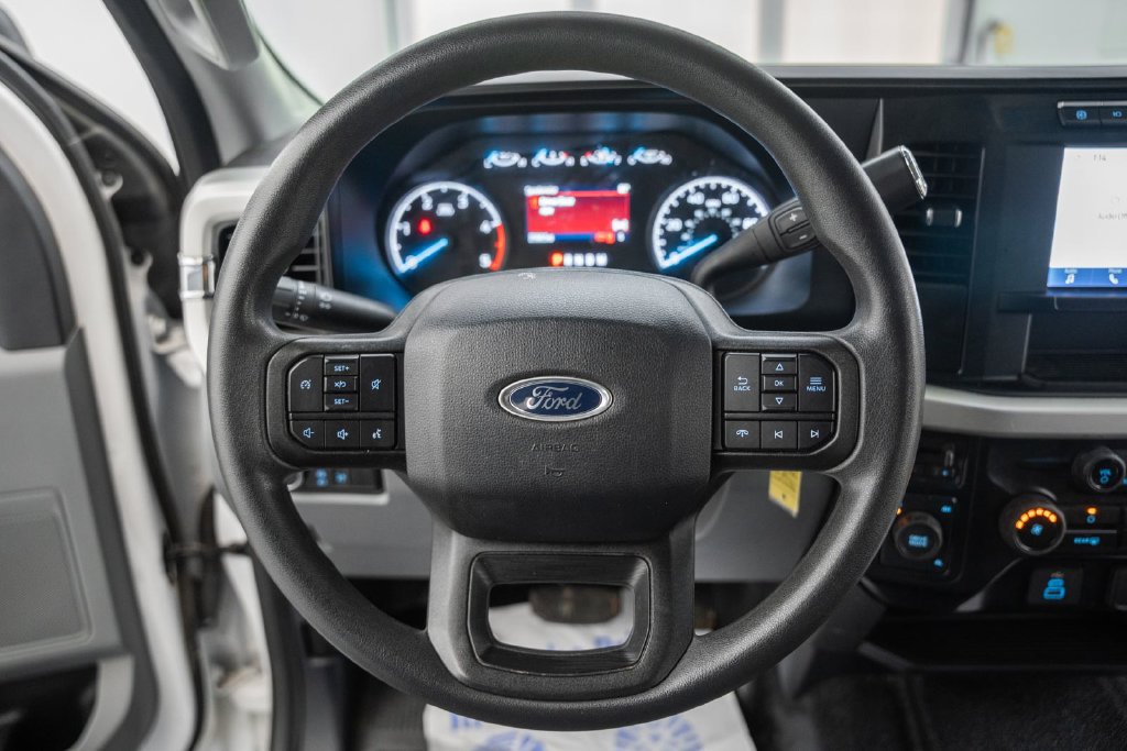 Used 2024 Ford F350 XL w/ 360-Degree Camera Package AWD/4WD image 29