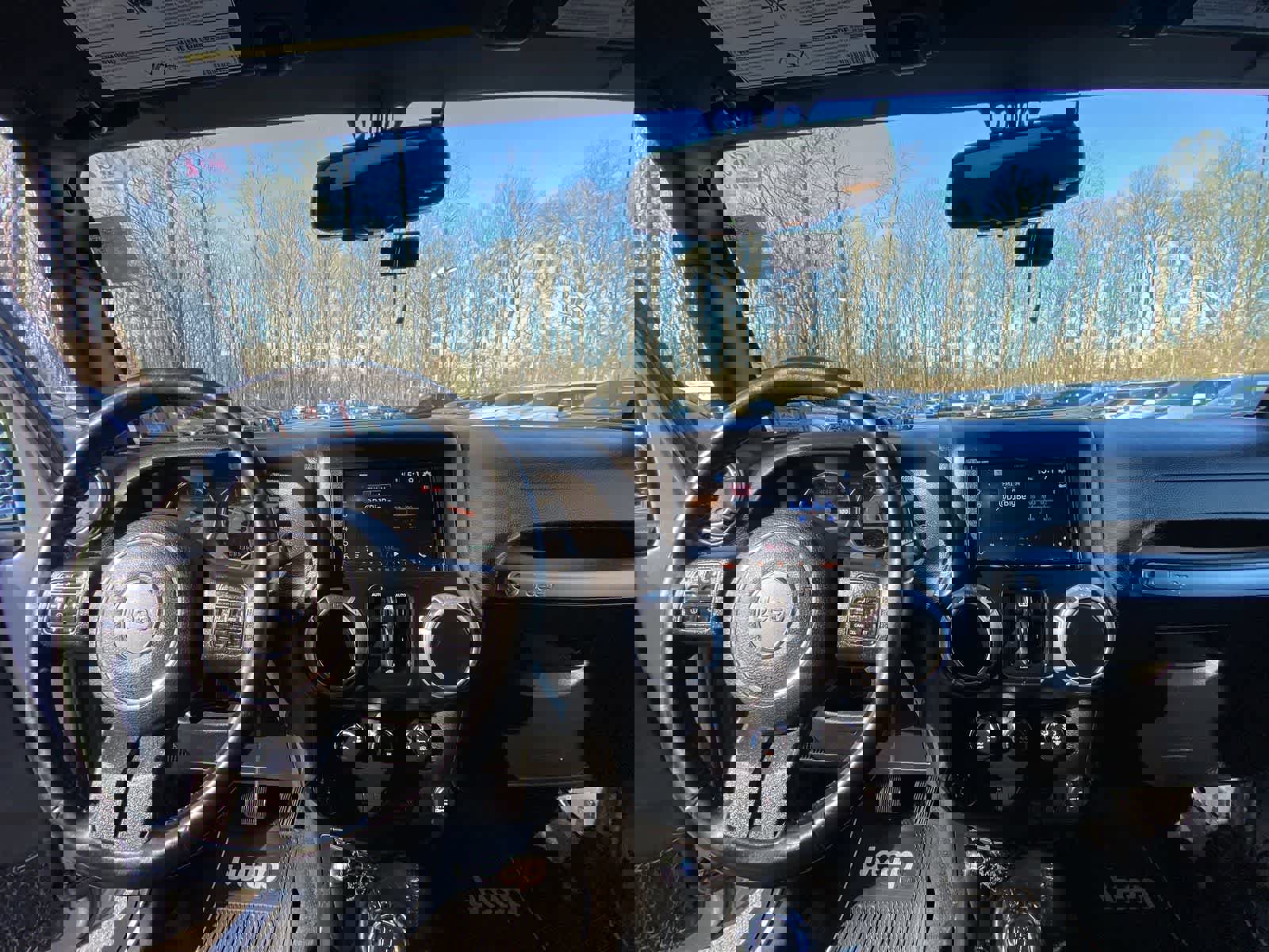 Used 2016 Jeep Wrangler Unlimited Sahara w/ Connectivity Group image 22