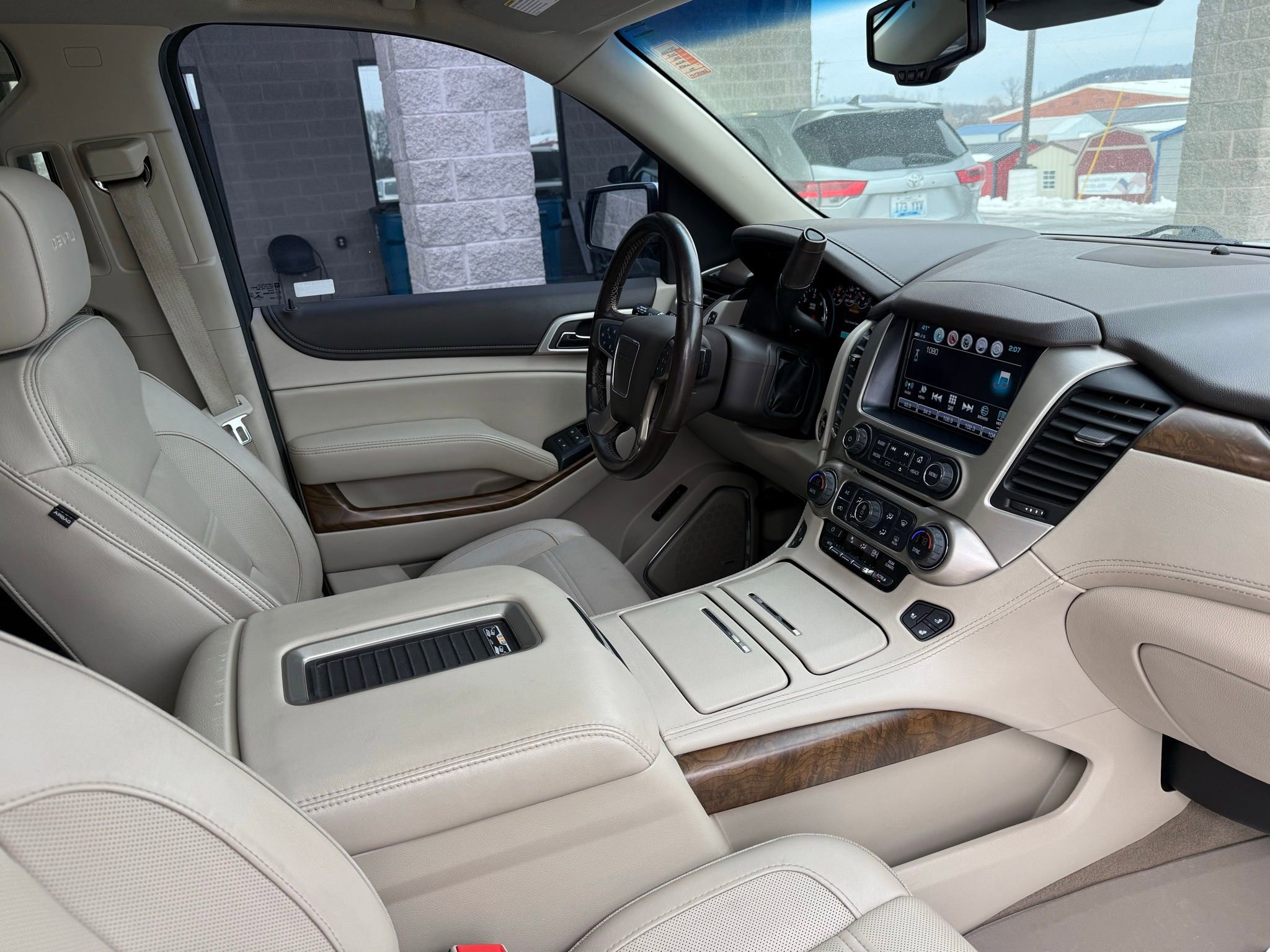 Used 2019 GMC Yukon Denali image 18
