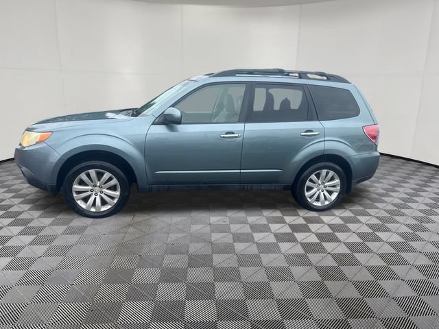 Used 2012 Subaru Forester 2.5X Premium w/ All-Weather Pkg AWD/4WD image 2