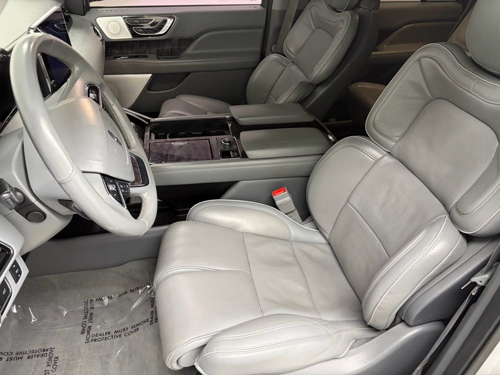 Used 2019 Lincoln Navigator Reserve AWD/4WD image 18