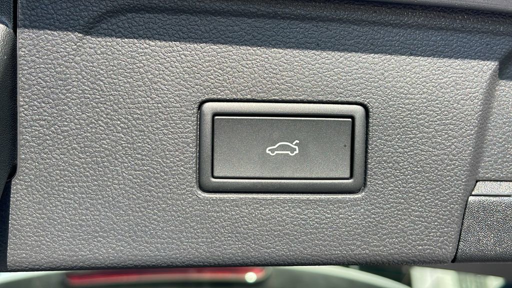 New 2026 Volkswagen Atlas SE FWD image 31