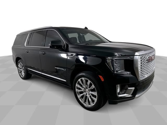 Used 2024 GMC Yukon XL Denali w/ Advanced Technology Package AWD/4WD image 2