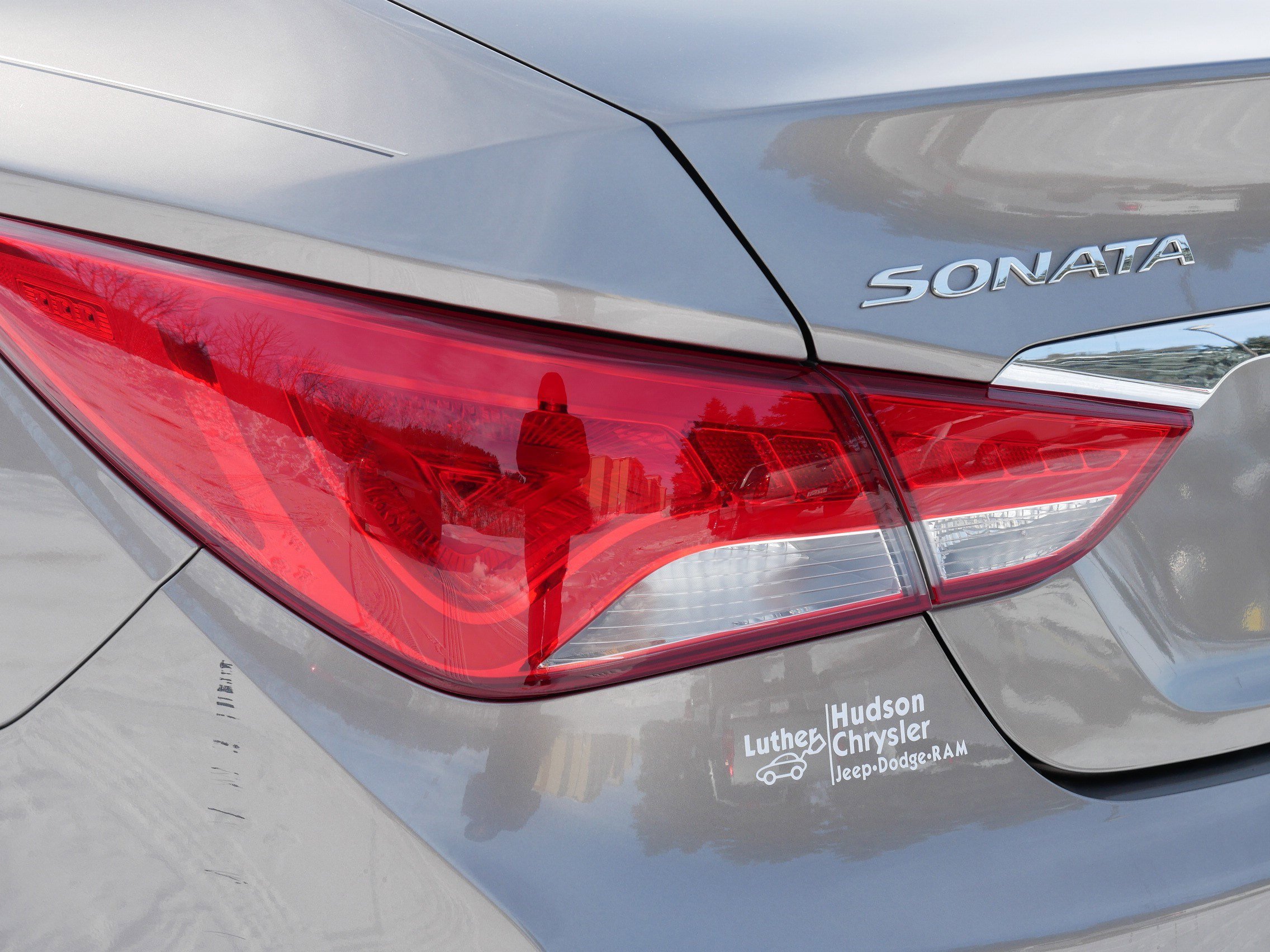 Used 2014 Hyundai Sonata Limited w/ Technology Package 05 image 17