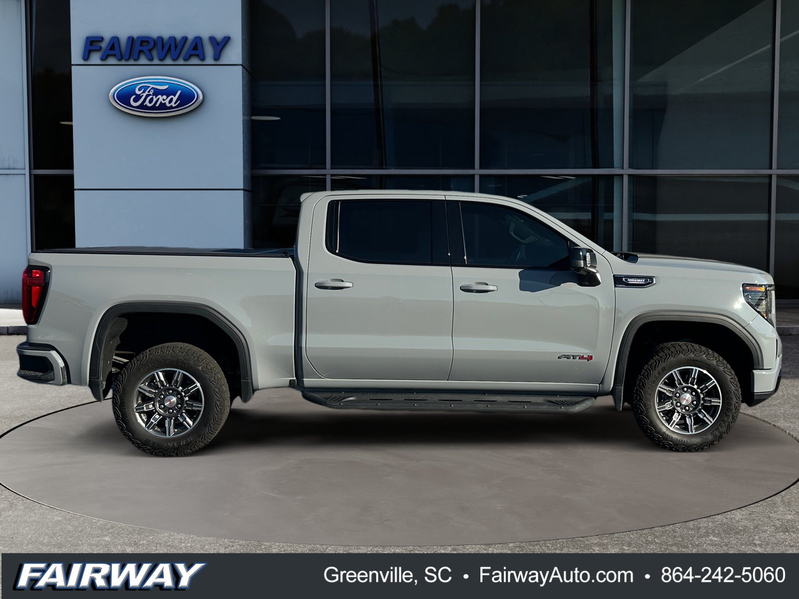 Used 2024 GMC Sierra 1500 AT4 w/ Technology Package AWD/4WD image 9