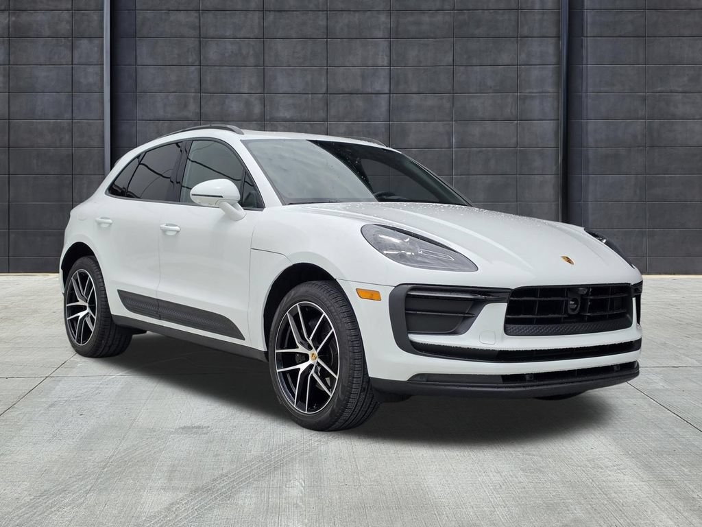 Used 2026 Porsche Macan AWD/4WD image 6