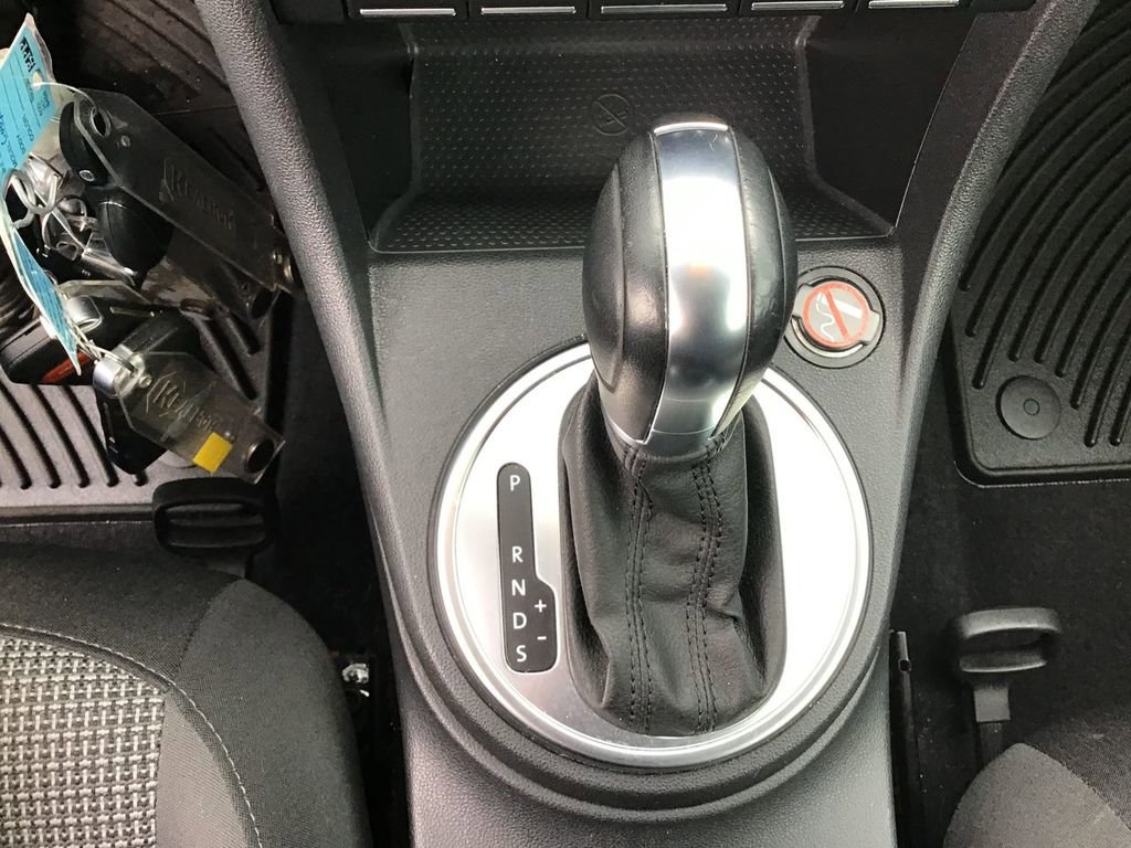 Used 2019 Volkswagen Beetle 2.0T S image 15