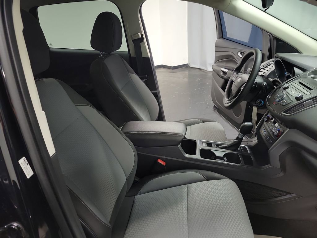 Used 2017 Ford Escape SE image 23