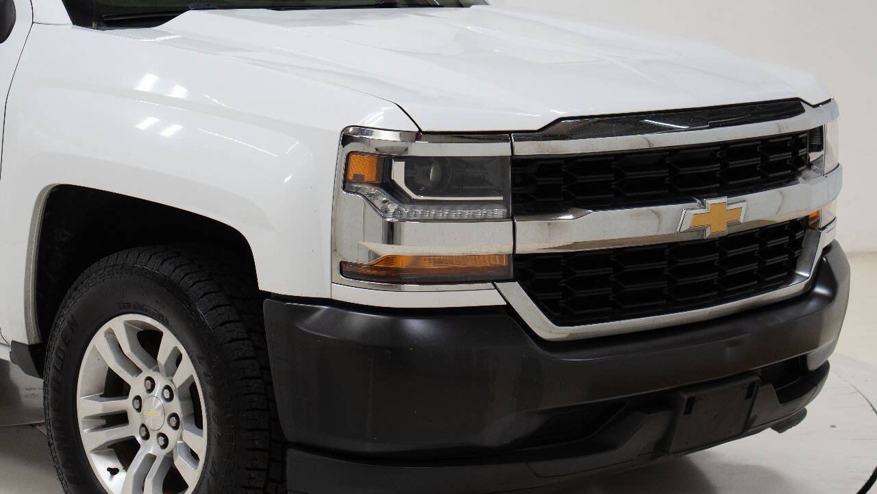 Used 2018 Chevrolet Silverado 1500 W/T RWD image 9