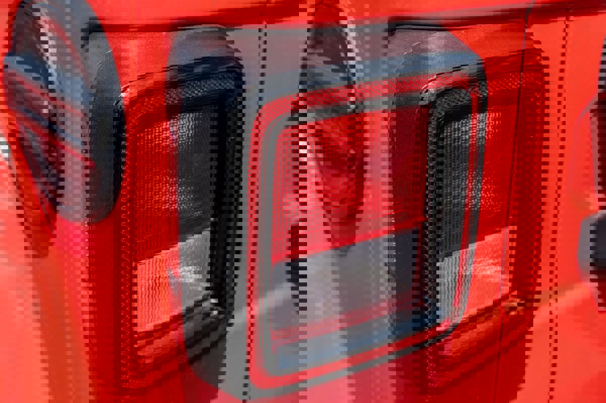 Used 2021 Jeep Wrangler Unlimited Sahara w/ Uconnect 4C Nav & Sound Group image 9