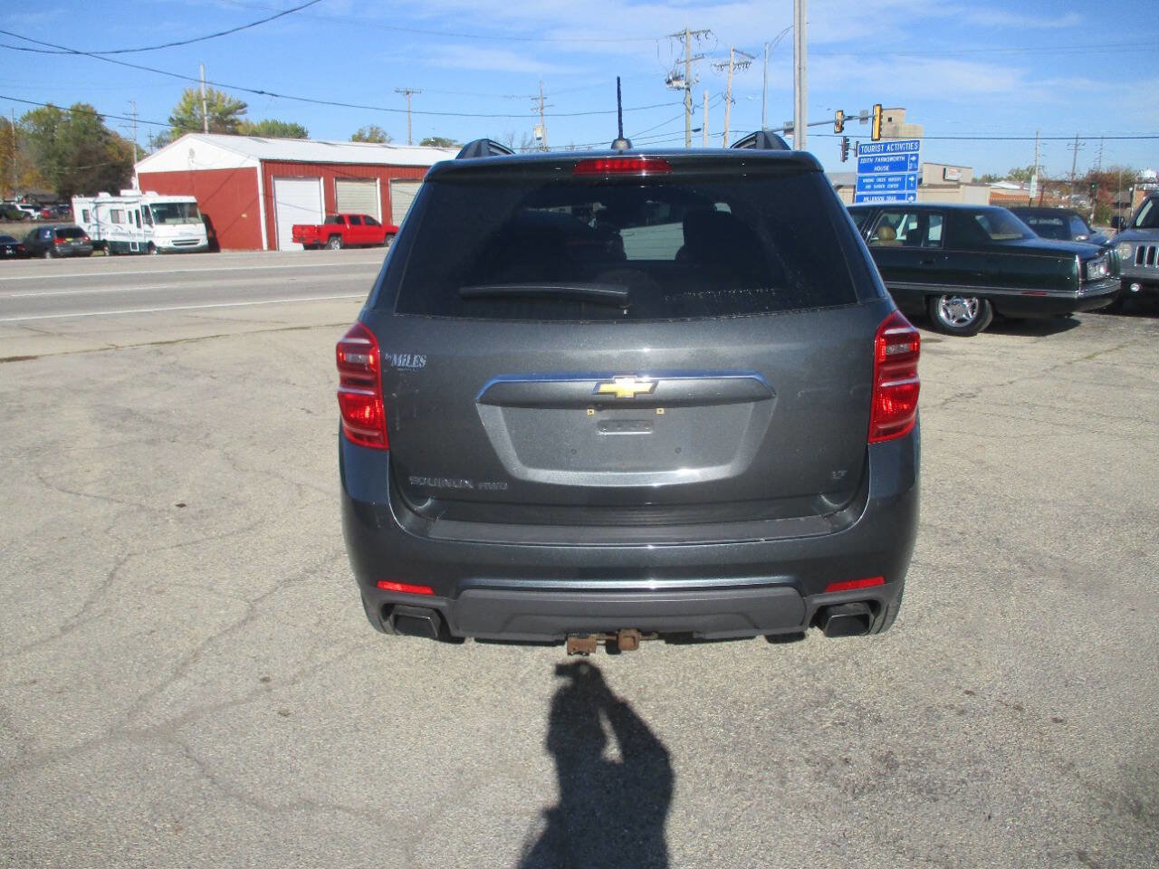 Used 2017 Chevrolet Equinox LT w/ Convenience Package image 4