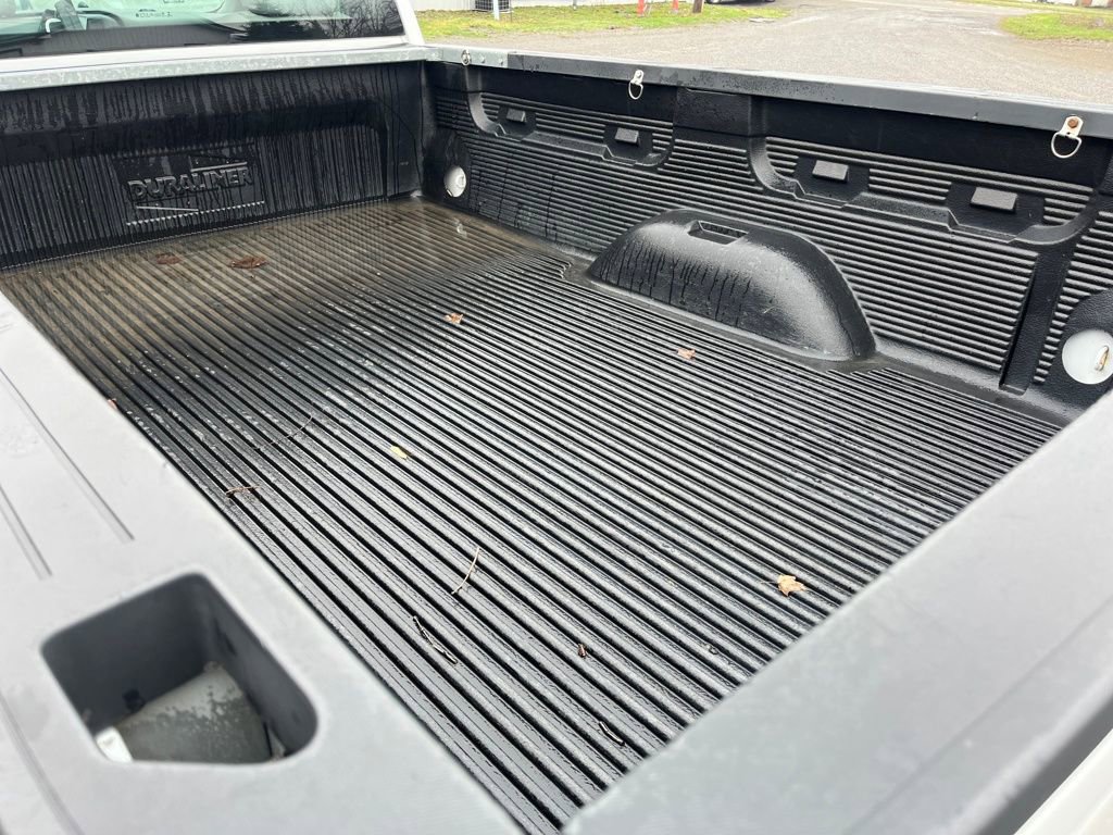 Used 2015 GMC Sierra 1500 2WD Regular Cab image 4
