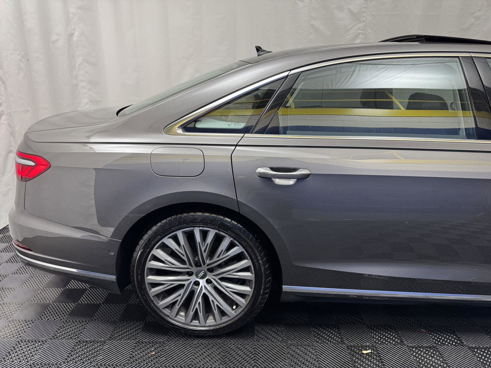 Used 2019 Audi A8 L 3.0T w/ Luxury Package image 14