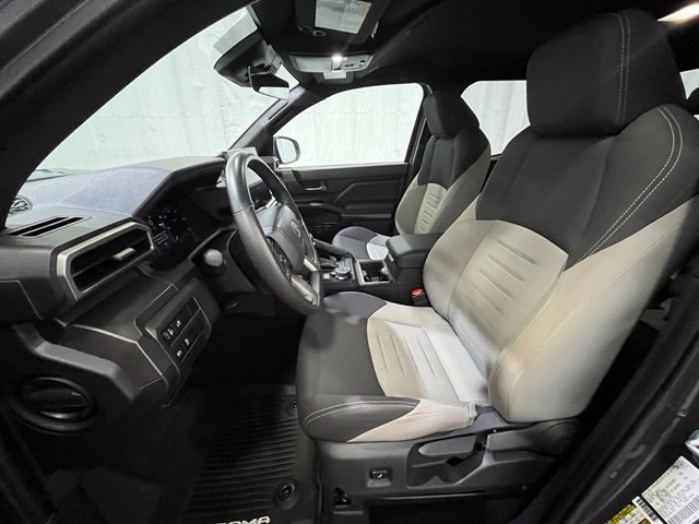 Used 2025 Toyota Tacoma TRD Sport AWD/4WD image 11