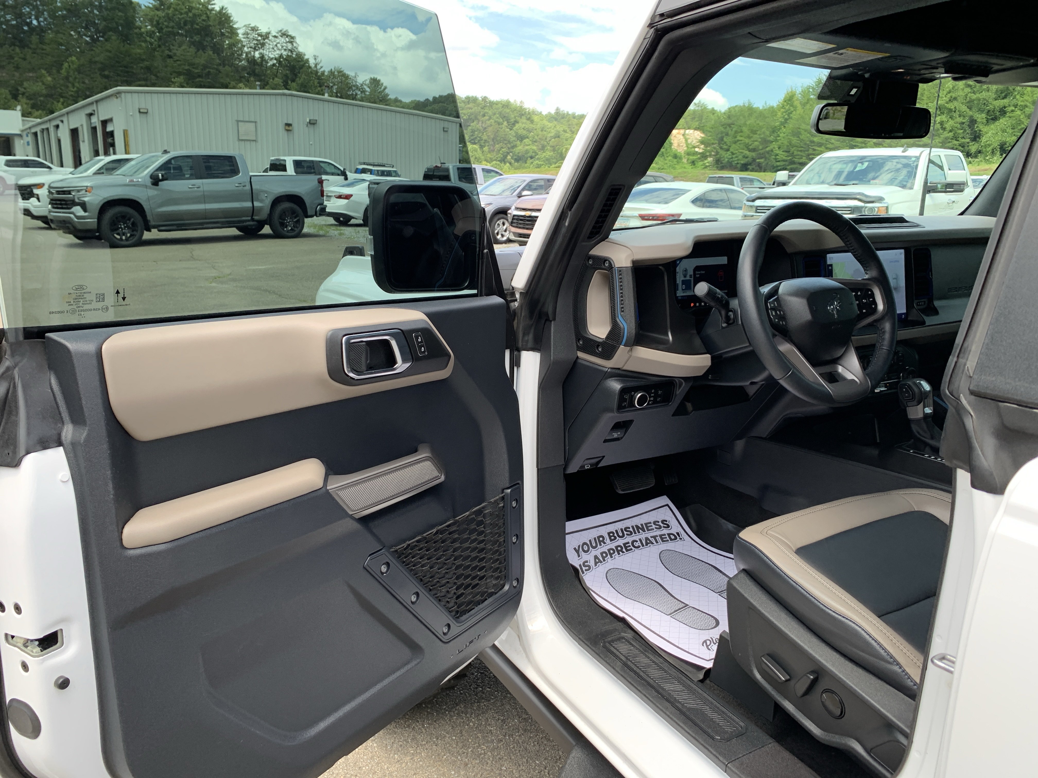 Used 2023 Ford Bronco Wildtrak AWD/4WD image 10