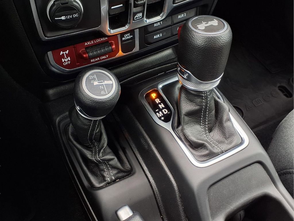 Used 2024 Jeep Wrangler Willys image 11