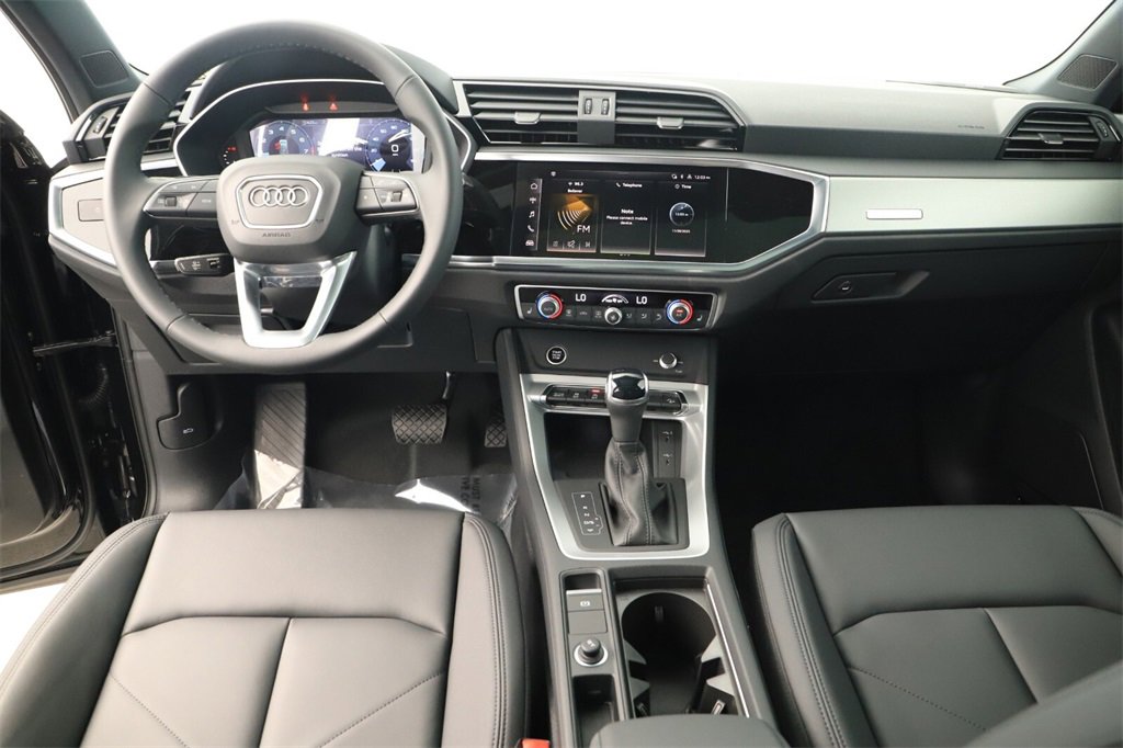 New 2025 Audi Q3 2.0T Premium image 18