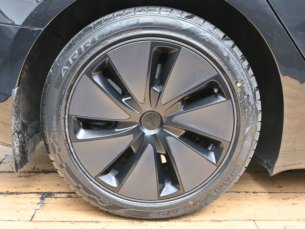 Used 2024 Tesla Model 3 Standard Range image 12