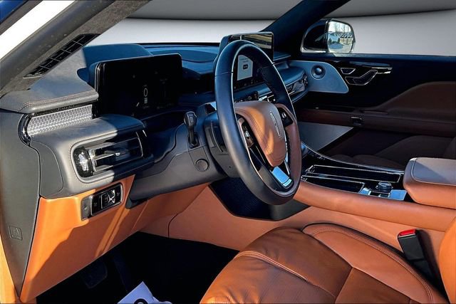 Used 2025 Lincoln Aviator Black Label w/ Black Label Special Edition image 16