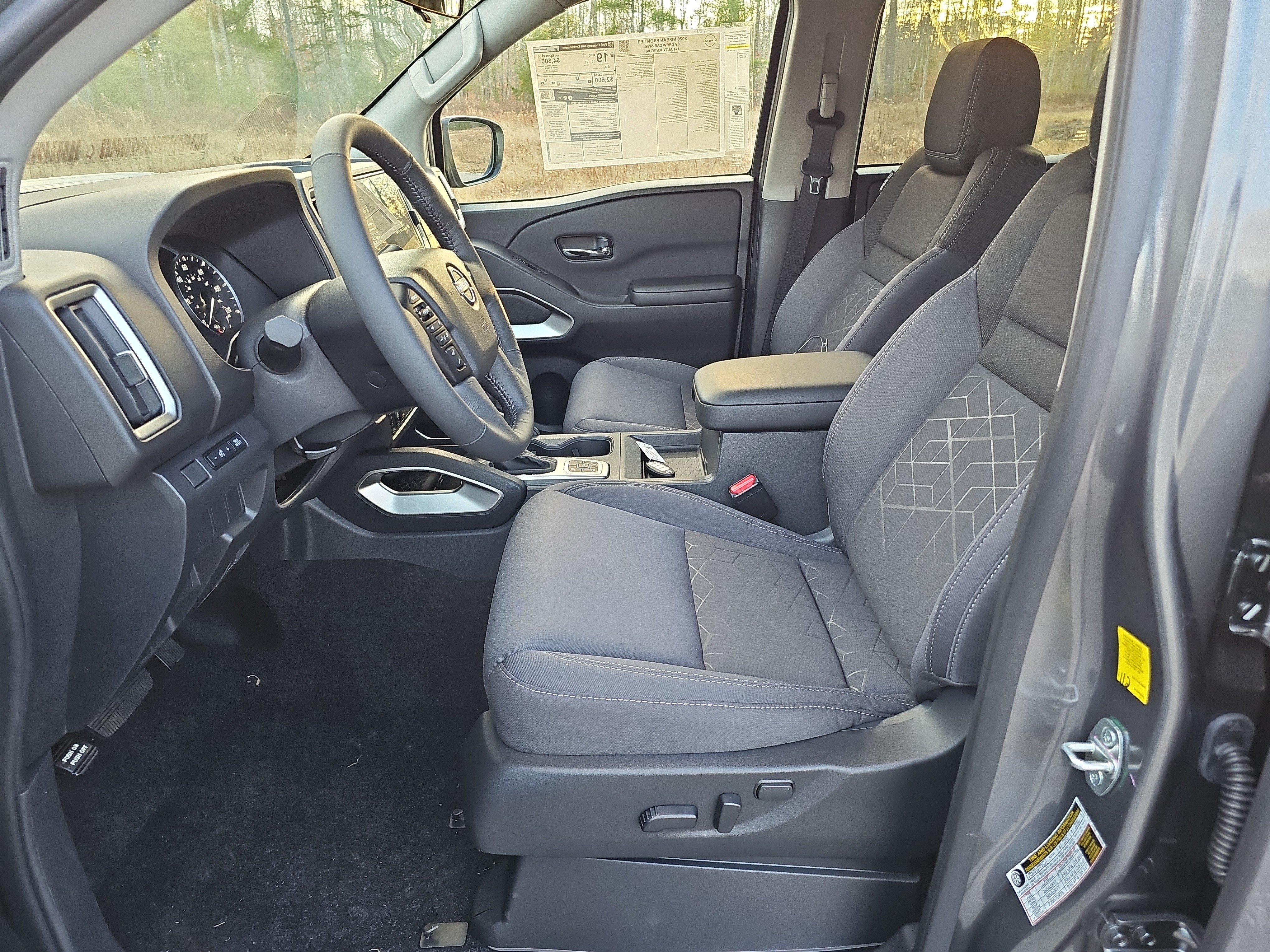 Used 2026 Nissan Frontier SV w/ All-Weather Content Package AWD/4WD image 14