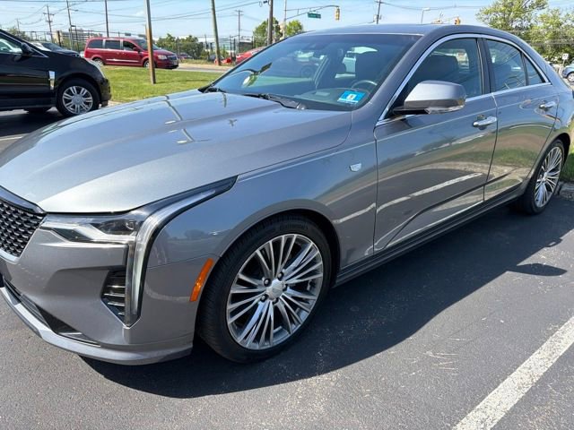 Used 2020 Cadillac CT4 Premium Luxury RWD image 1