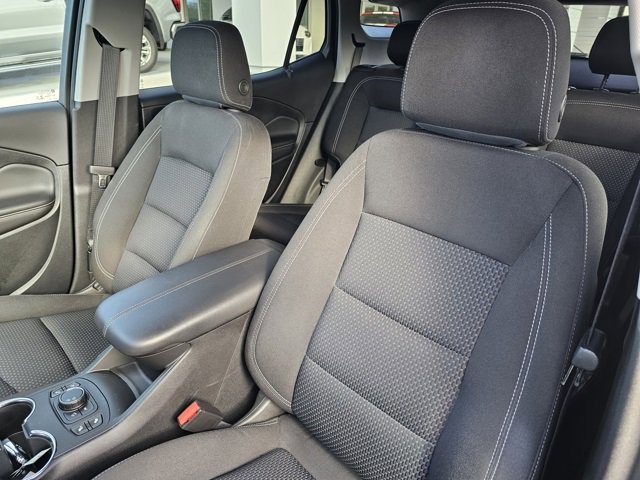 Certified 2022 GMC Terrain SLE w/ Driver Convenience Package image 18