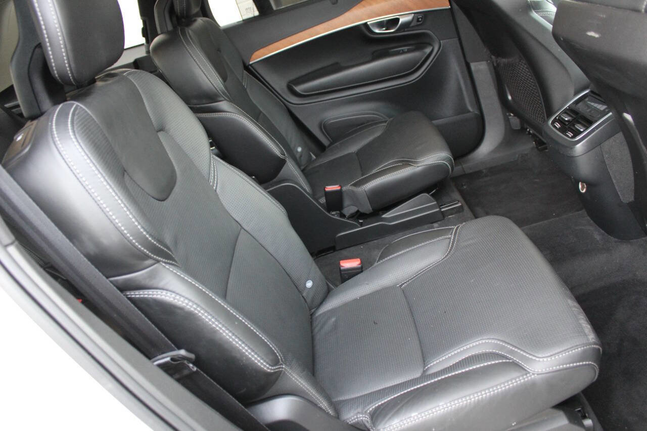 Used 2020 Volvo XC90 T6 Inscription w/ Protection Package Premier image 18