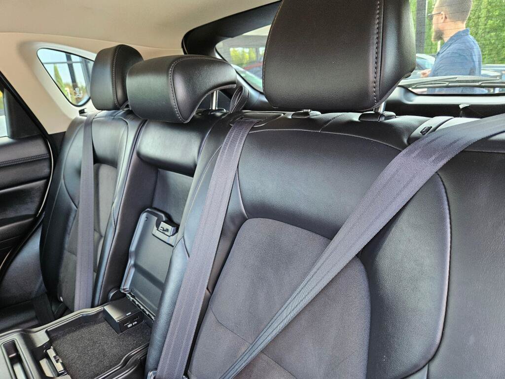 Used 2018 MAZDA CX-5 Touring w/ Preferred Equipment Package AWD/4WD image 14