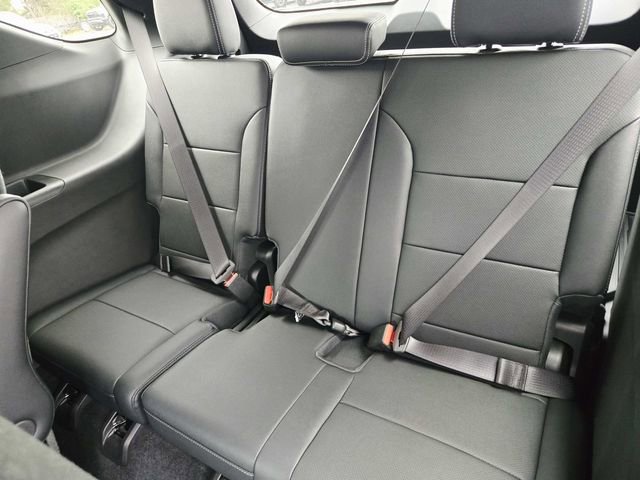 New 2026 Chevrolet Traverse LT w/ LPO, Floor Liner Package image 10