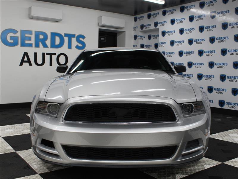 Used 2013 Ford Mustang Coupe RWD image 6