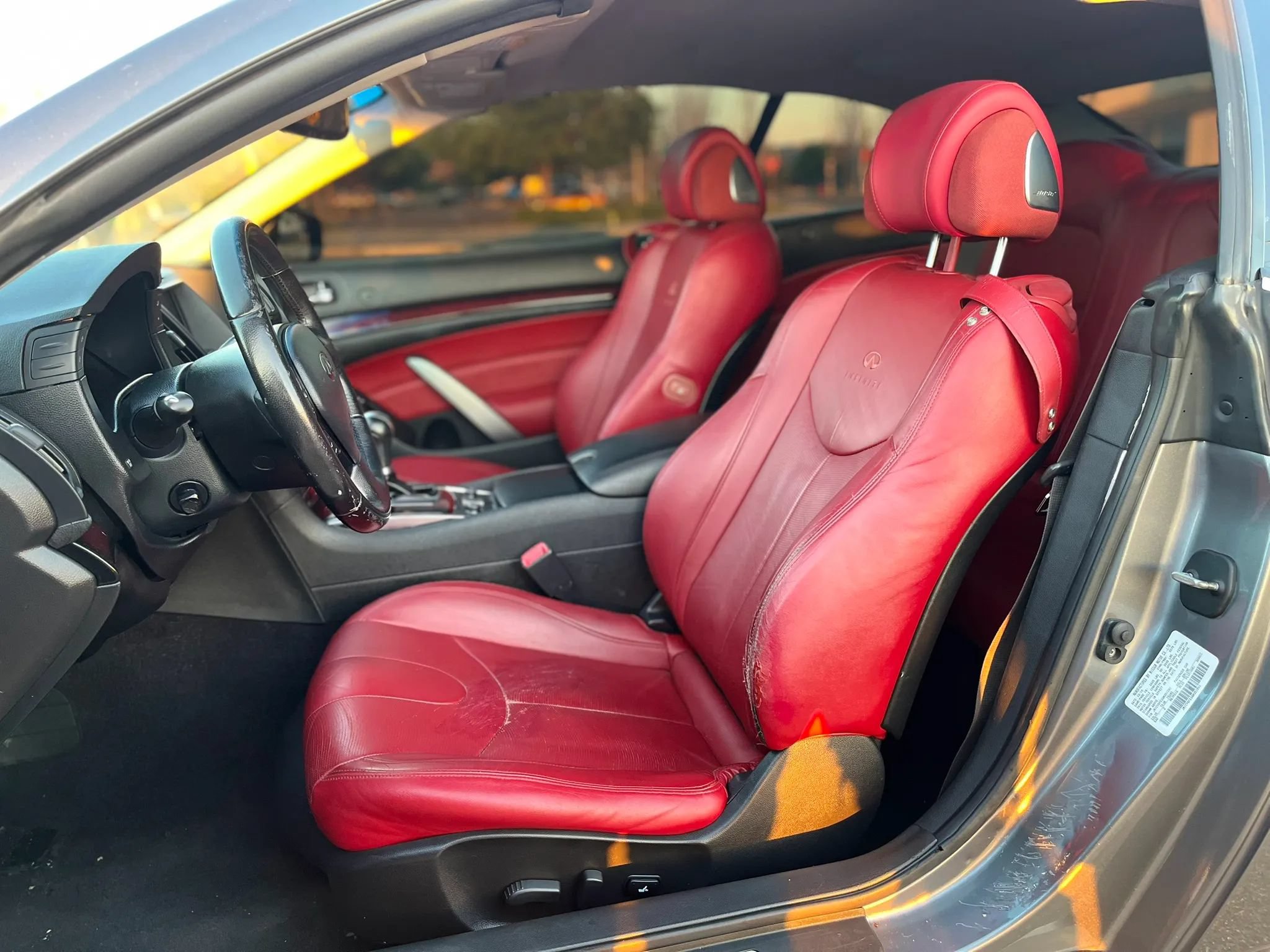 Used 2010 INFINITI G37 Anniversary Edition RWD image 18
