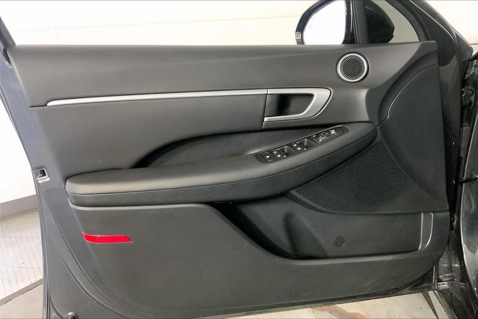 Used 2025 Hyundai Sonata SEL FWD image 24