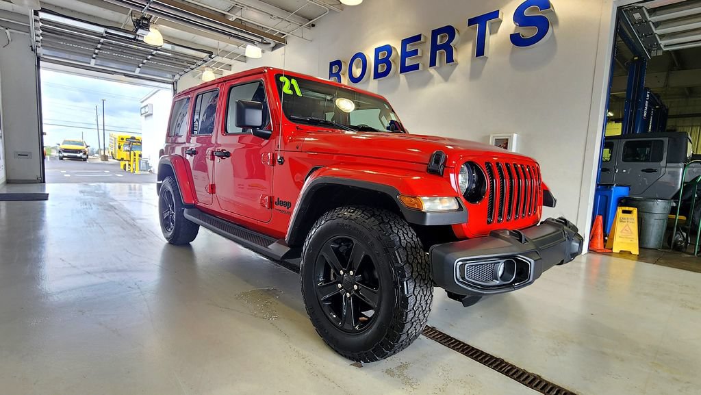 Used 2021 Jeep Wrangler Unlimited Sahara AWD/4WD image 2