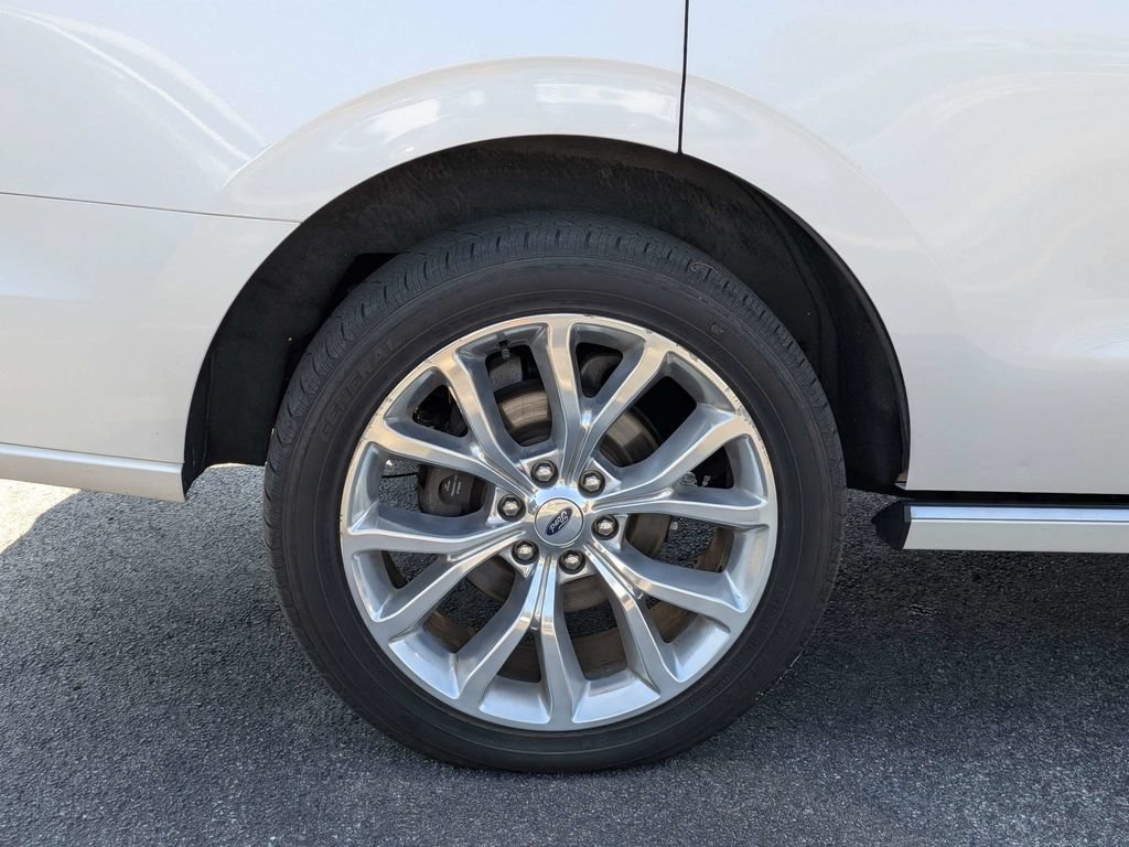 Used 2019 Ford Expedition Platinum AWD/4WD image 12