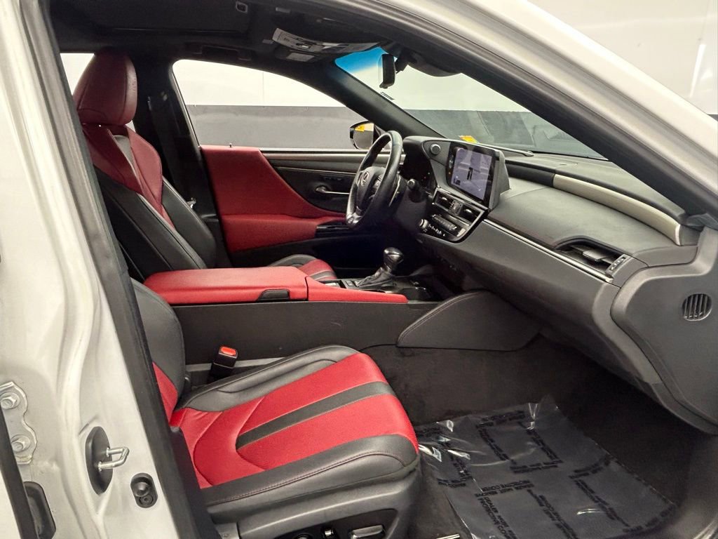 Used 2023 Lexus ES 300h F Sport image 25