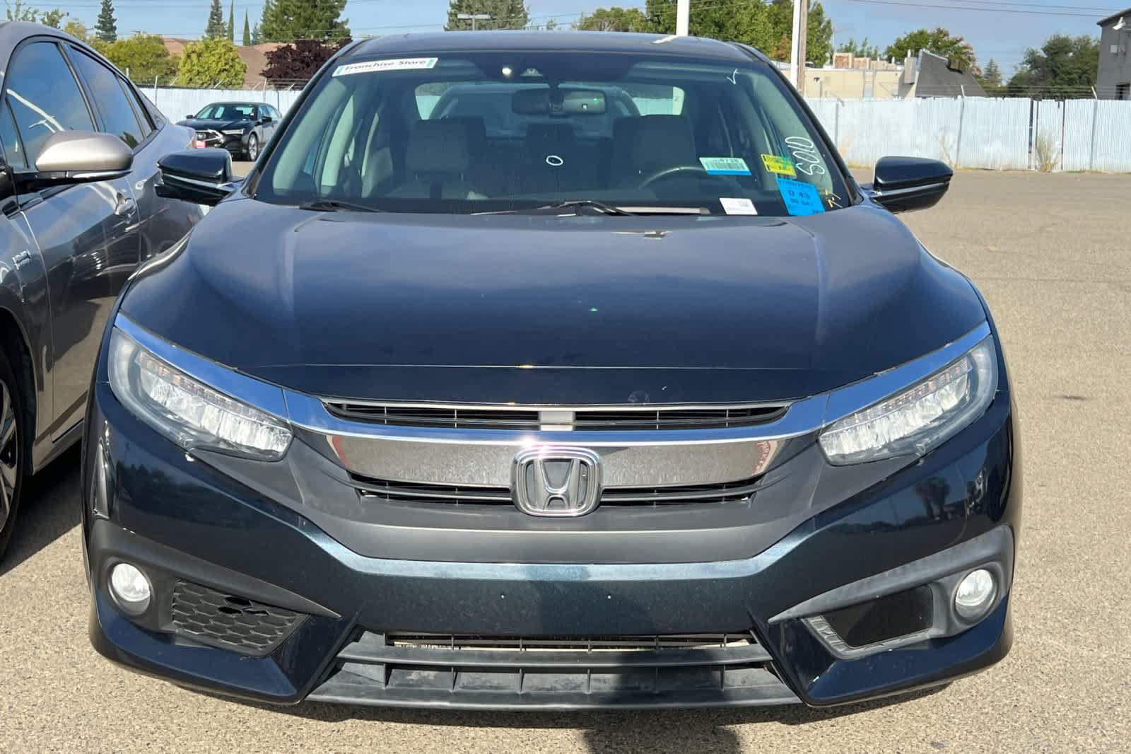 Used 2017 Honda Civic Touring video 2