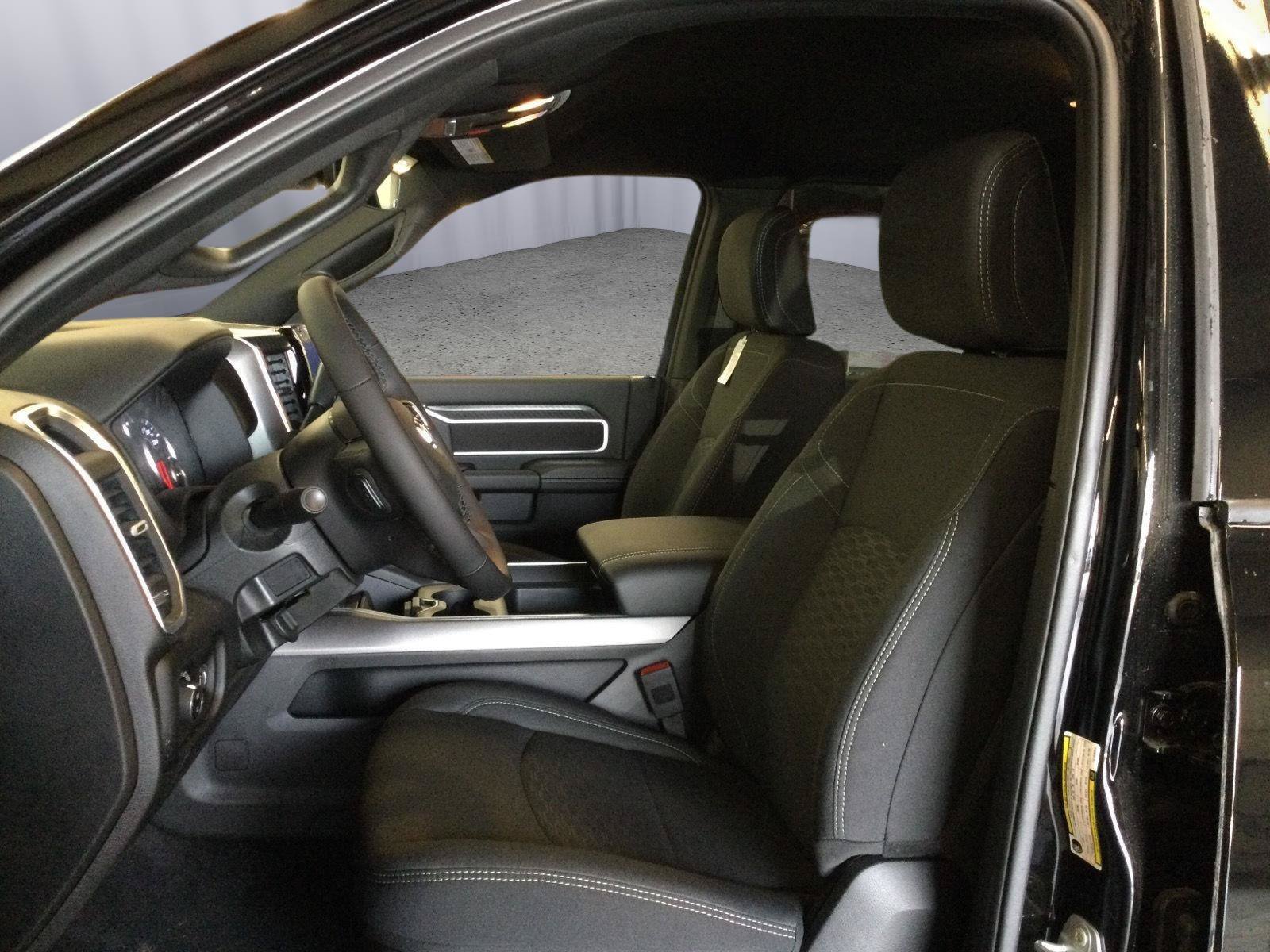New 2026 RAM 2500 Big Horn AWD/4WD image 22