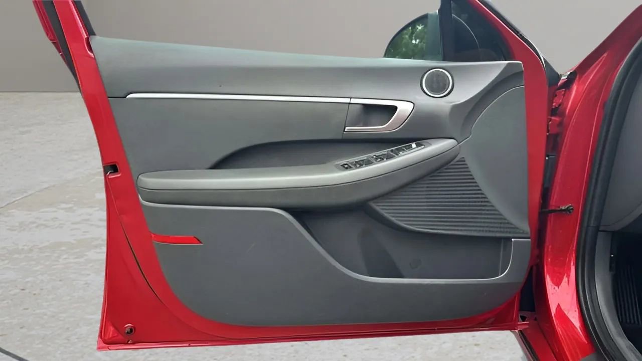 Used 2020 Hyundai Sonata SE w/ Cargo Package image 16