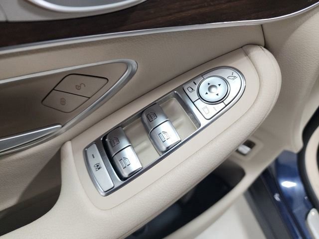 Used 2022 Mercedes-Benz GLC 300 4MATIC image 25