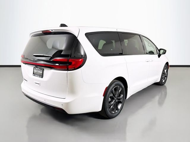 New 2026 Chrysler Pacifica Select image 7