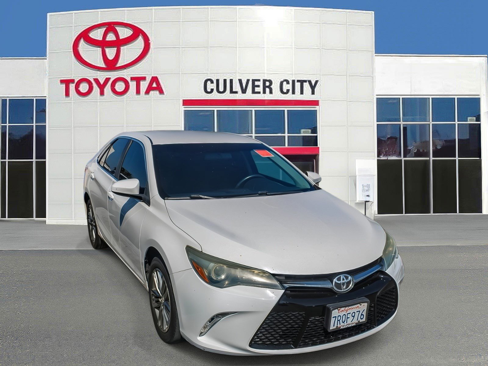 Used 2016 Toyota Camry SE