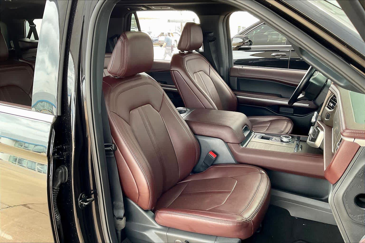 Used 2024 Ford Expedition Max Limited RWD image 10