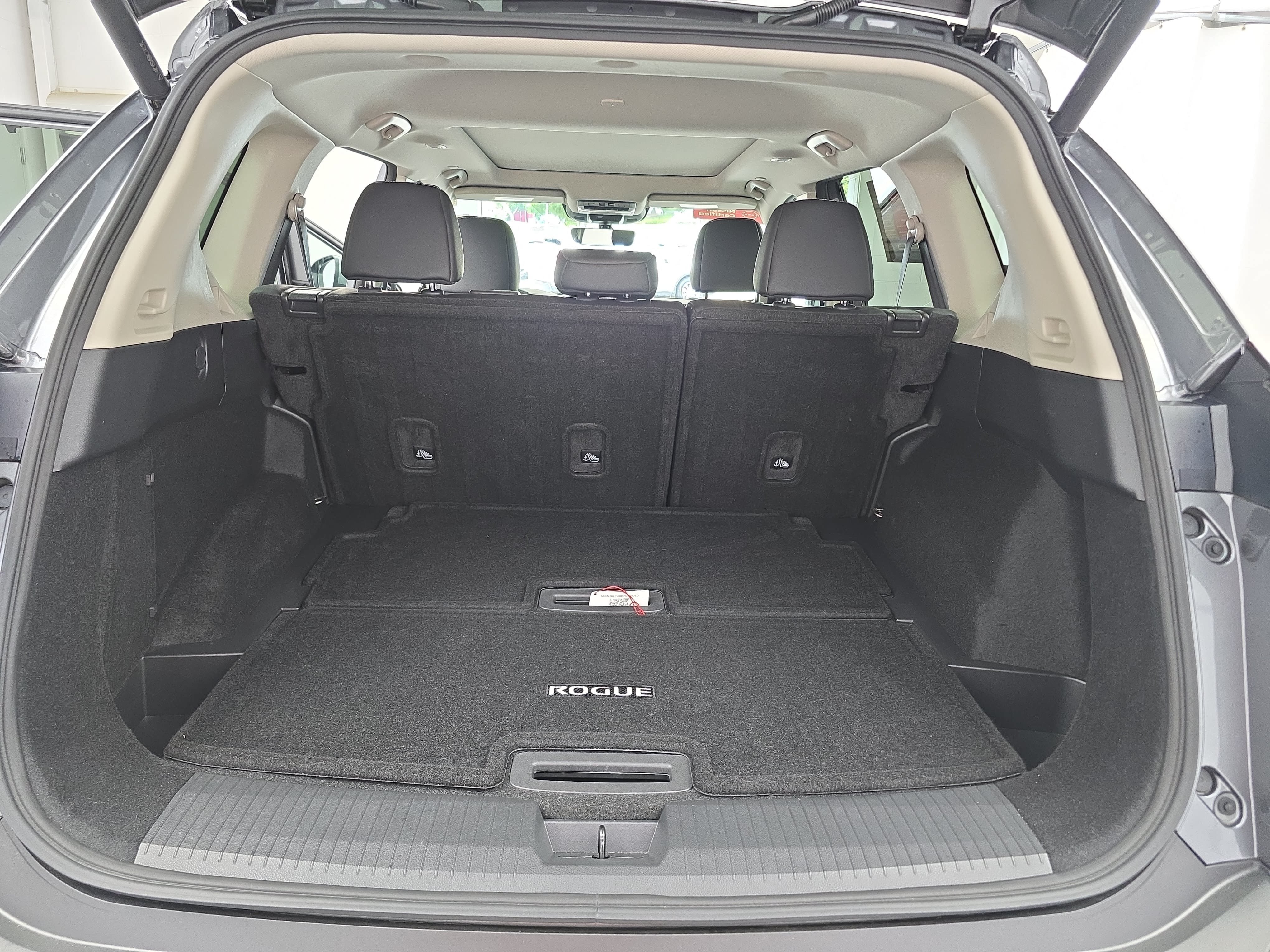 Used 2023 Nissan Rogue SL w/ SL Premium Package AWD/4WD image 12